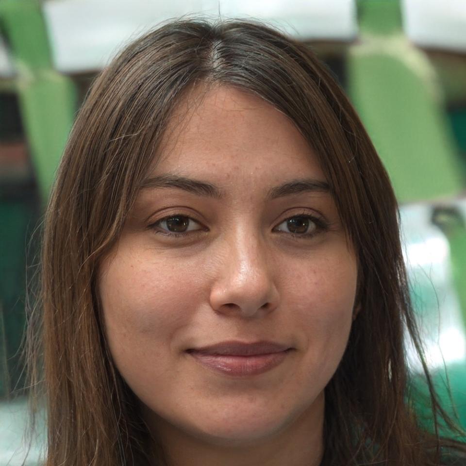 Professional headshot of Linh Pham, Lead Blockchain Developer